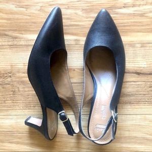 Clark’s Black Cushioned Slingback Heels size 8.5